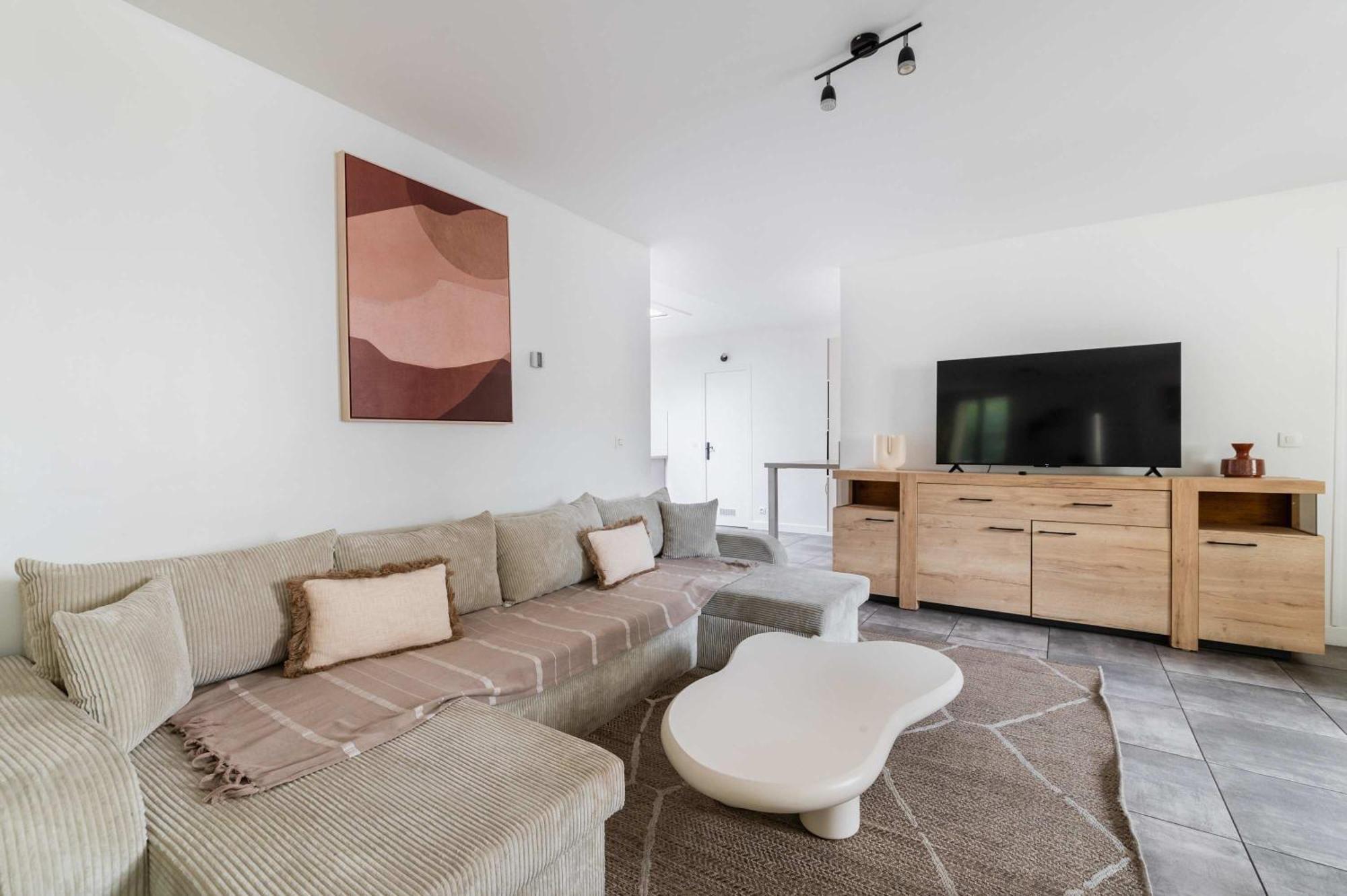 Paris Pour 8 Personnes - Flat-guest Villa Romainville