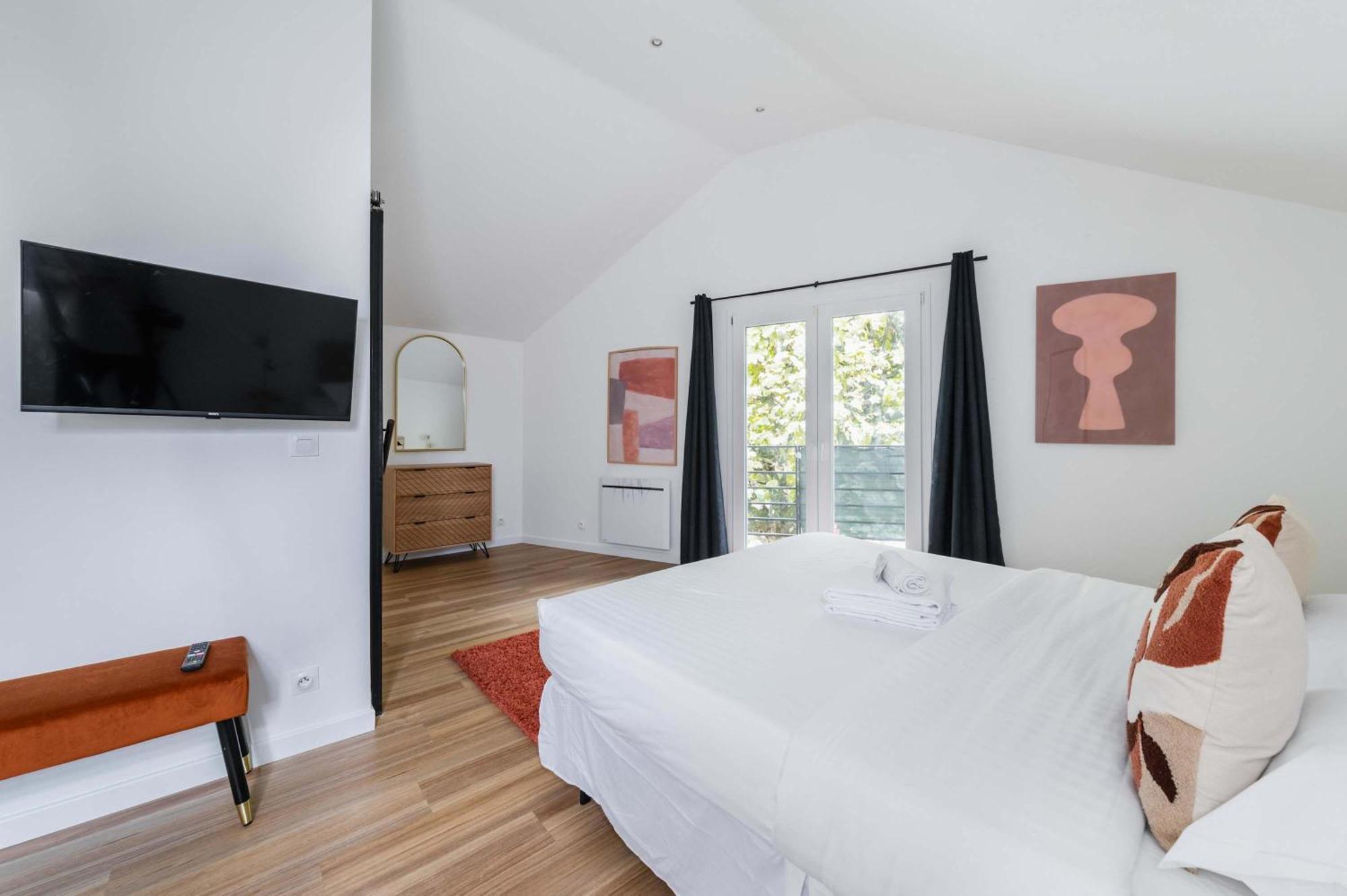 Paris Pour 8 Personnes - Flat-guest Villa Romainville