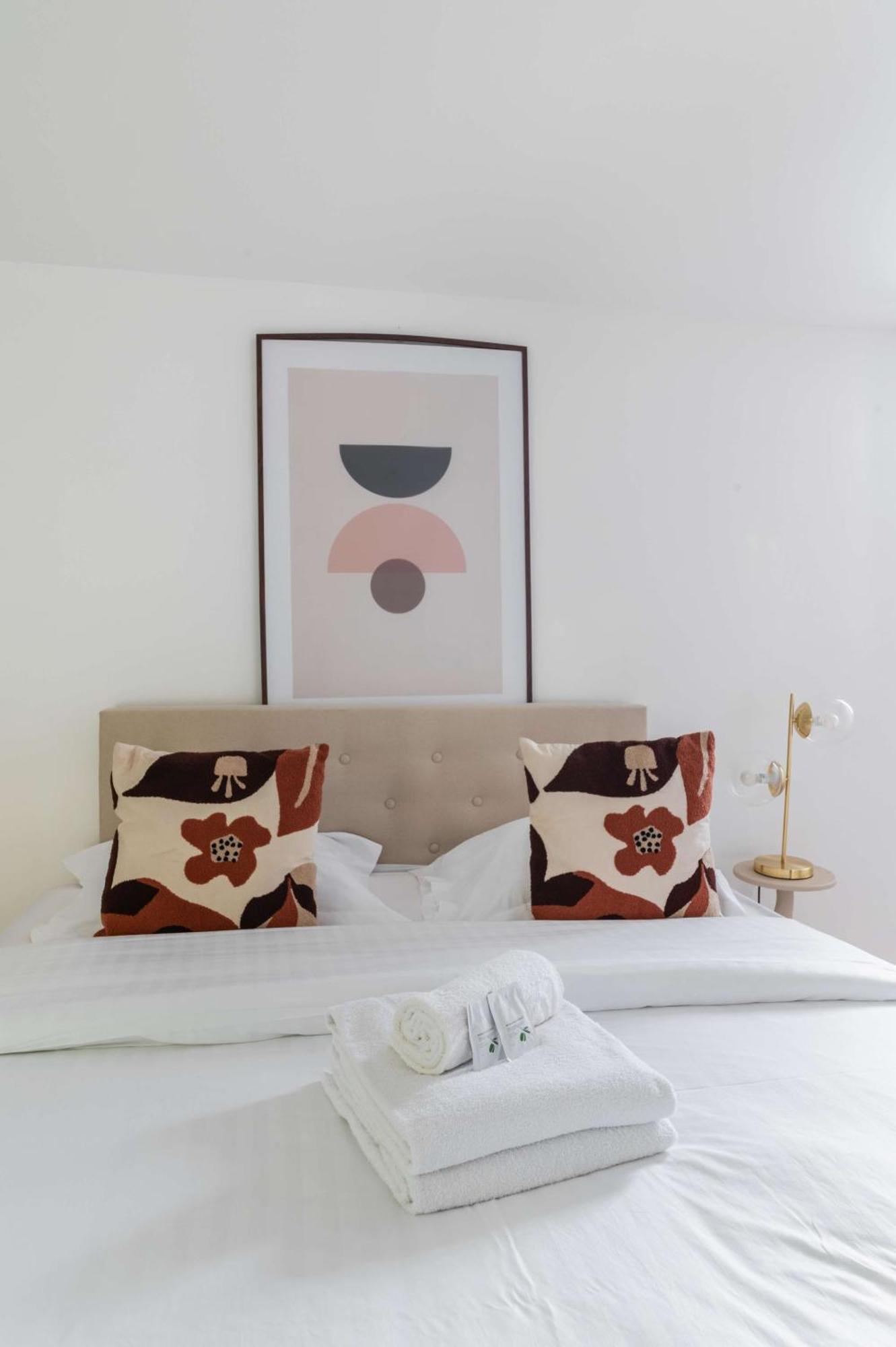 Paris Pour 8 Personnes - Flat-guest Romainville